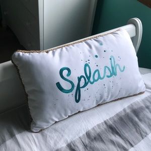 Throw pillow